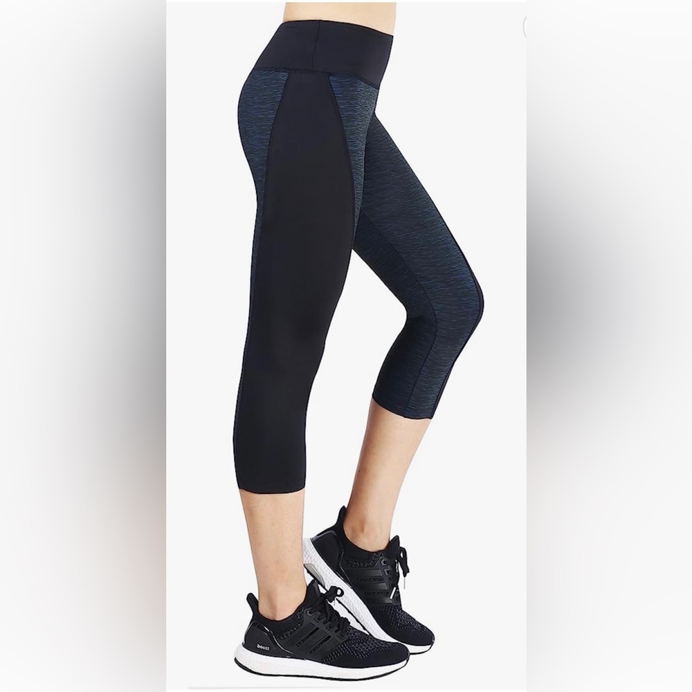 Brand New Women's Running Capri Yoga Workout Pants Size Large